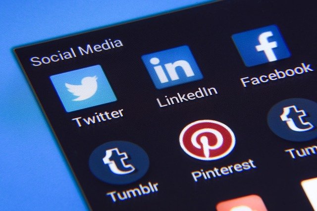 Konto reklamowe Facebook – czy warto je zakładać?