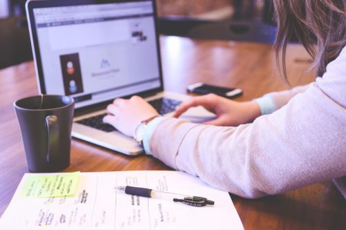Wdrożenia ERP w małych firmach – co można zyskać?
